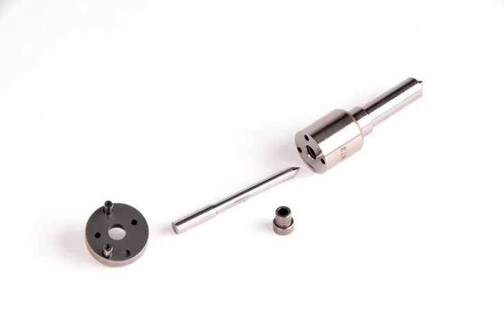 wtryskiwacz-2437010111-bos-producent-czesci-bosch