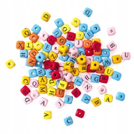 drewniane-koraliki-kolorowe-litery-100-szt-dalprint