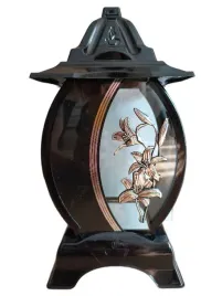 znicz-szklany-kapliczka-czarna-z-srebrnymi-kwiatami-wysokosc-33-cm