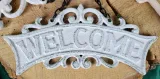 zeliwny-znak-welcome-witamy-bialy-rodzaj-dekoracja