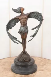 ikar-z-rozlozonymi-skrzydlami-mityczna-ogromna-figura-rzezba-z-brazu-32cm