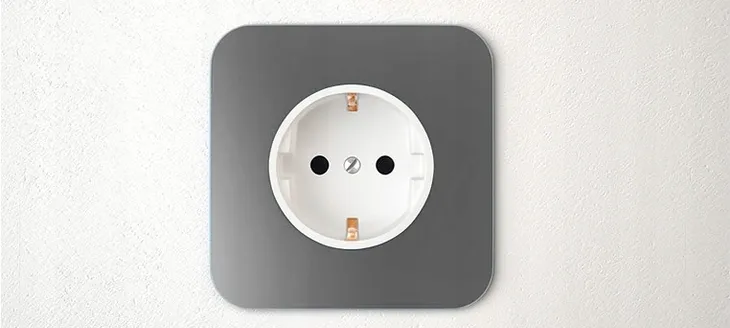 inteligentne-gniazdko-wifi-smart-home-tuya-programator-usb-a-usb-c-blow-seria-1