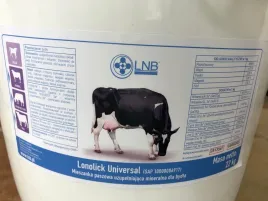 lizawka-mineralno-witaminowa-dla-bydla-lnb-22-kg