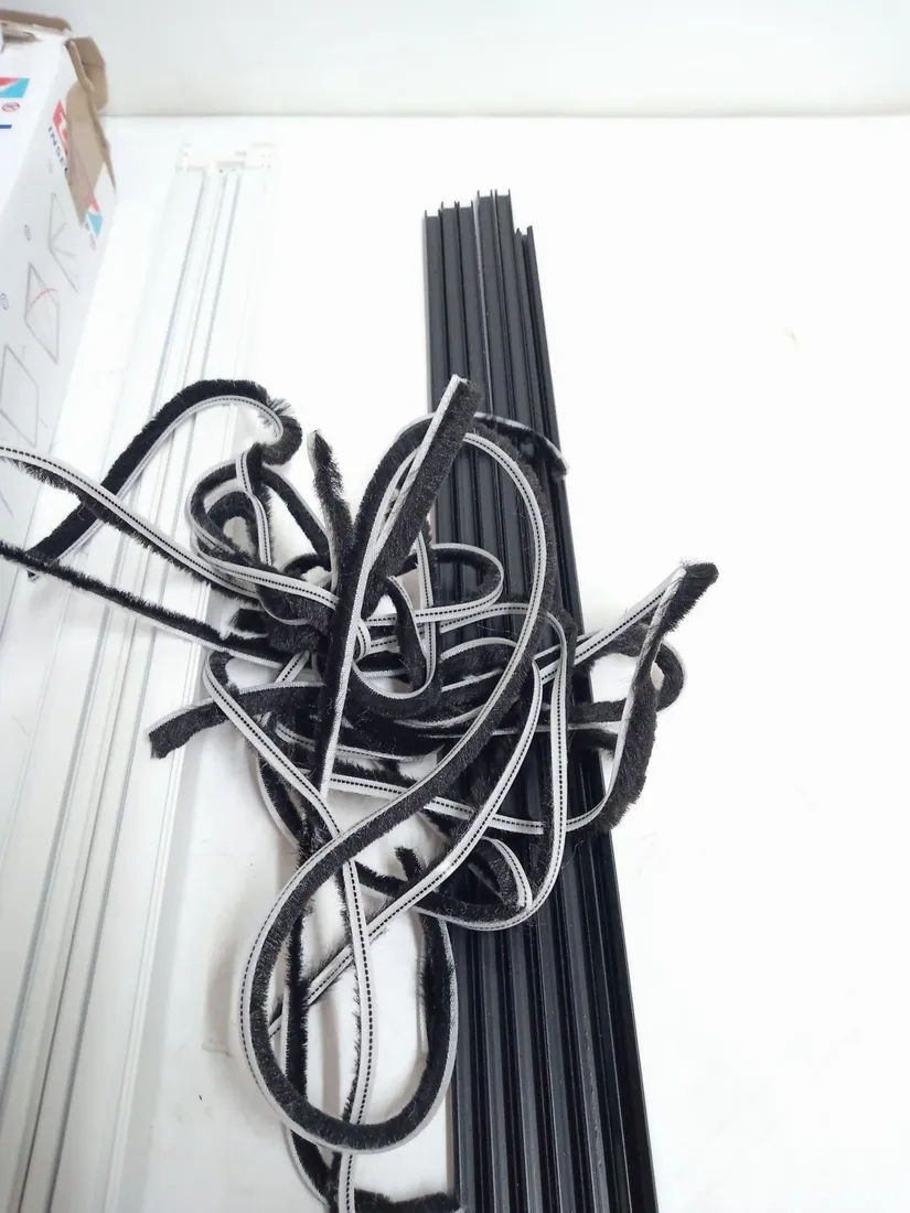 moskitiera-do-okna-140-cm-x-80