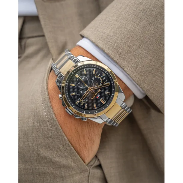 1791559-marka-tommy-hilfiger