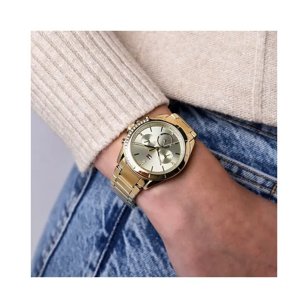 1782385-marka-tommy-hilfiger