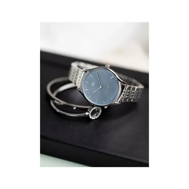 1782210-marka-tommy-hilfiger