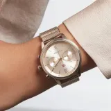 1782303-marka-tommy-hilfiger