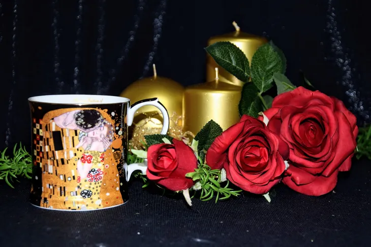 kubek-klimt-pocalunek-280ml-marka-inna