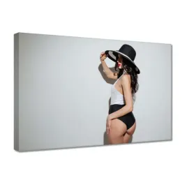 obrazy-30x20-elegancka-pani-i-jej-kraglosci