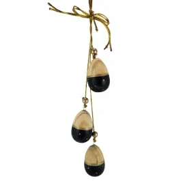 drewniana-zawieszka-3-jajka-w-kropki