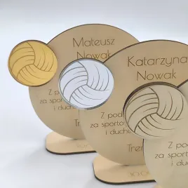 statuetka-siatkarska-personalizowany-upominek-zawodnika-lub-zawodniczki