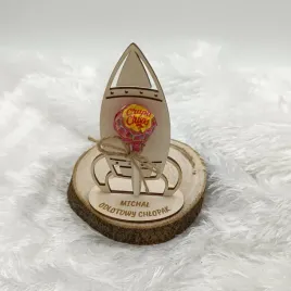 rakieta-na-lizaka-dzien-chlopaka-personalizacja-grawer