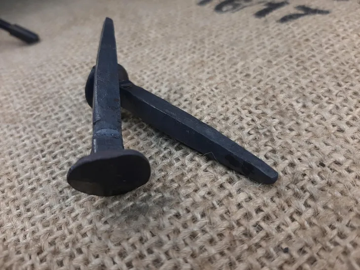 kute-gwozdzie-70-mm-8x8mm