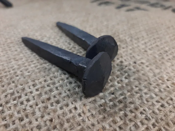 kute-gwozdzie-70-mm-8x8mm