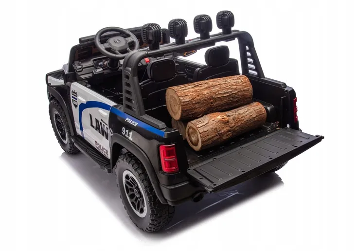 samochod-lean-cars-bialy-czarny-marka-lean-cars-waga-z-opakowaniem-34-kg
