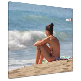 obrazy-40x40-opalanie-topless-na-plazy