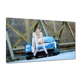 obrazy-120x70-piekna-kobieta-i-szybkie-auto