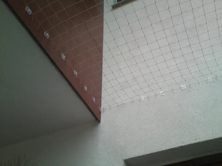 zaczepy-do-siatka-na-balkon-dla-kota-80-szt-klej-do-kazdego-rodz-siatek-wiek-zwierzecia-brak-informacji