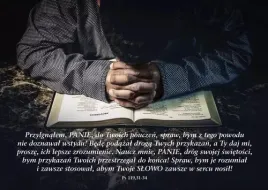 kartka-z-wersetem-przylgnalem-panie-do-twoich-pouczen
