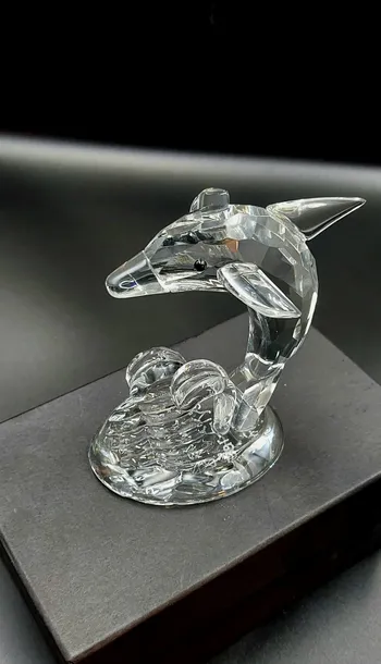 krysztalowy-delfin-1szt-stan-nowy-wysokosc-produktu-11-cm