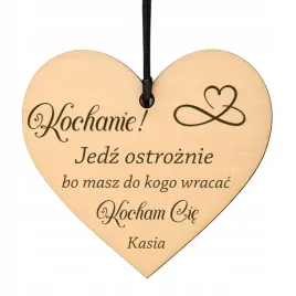 prezent-dla-faceta-dzien-chlopaka-zawieszka-do-samochodu-auta-serce-drewno