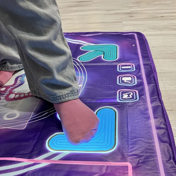 askato-interaktywna-mata-do-tanczenia-waga-z-opakowaniem-1-46-kg