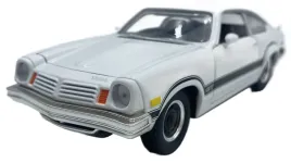 chevrolet-vega-gt-1974-1-24-motormax-79048-bialy