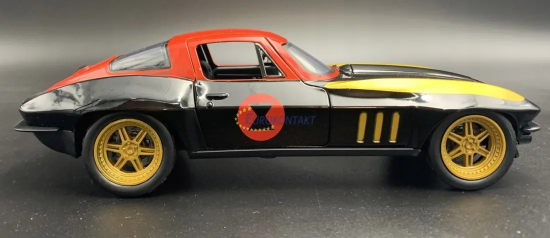 corvette-black-widow-marvel-avengers-jada-1-24