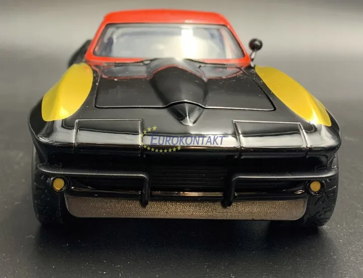 corvette-black-widow-marvel-avengers-jada-1-24-stan-nowy-marka-jada-toys