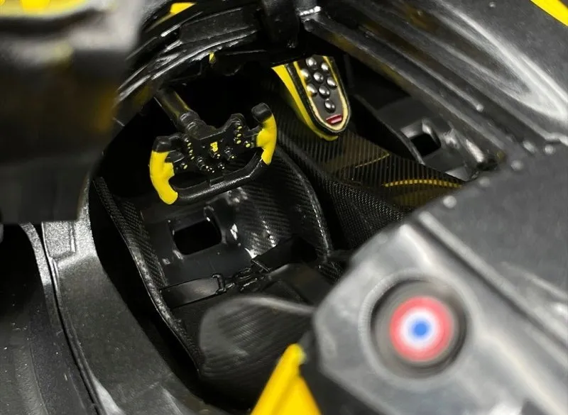 bugatti-bolide-1-18-supercar-model-bburago-11047