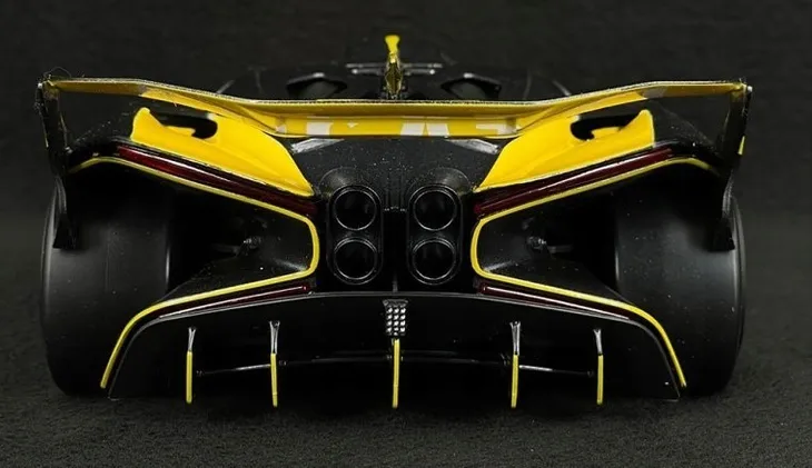 bugatti-bolide-1-18-supercar-model-bburago-11047-marka-bburago-kod-producenta-11047