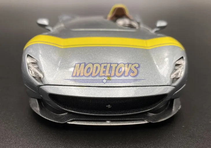 ferrari-monza-sp1-silver-model-bburago-26027-stan-nowy-stan-zlozenia-calosc-die-cast