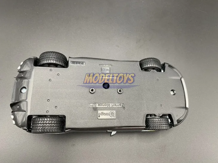 ferrari-monza-sp1-silver-model-bburago-26027-marka-bburago-kod-producenta-18-26027sl