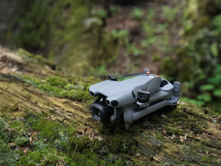 dron-dji-mini-5-pro-fly-more-combo-dji-rc2-stan-zlozenia-zlozony-model-mini-5-pro