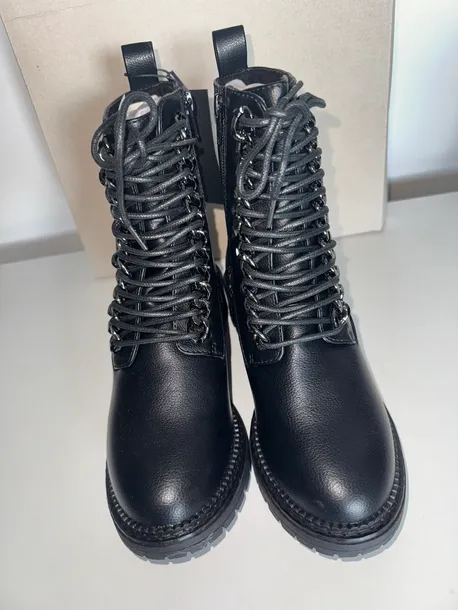 botki-bianco-plec-produkt-damski