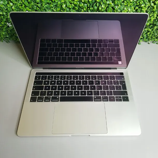 MacBook Pro 2019(13インチ4ポート touchbar) MacBook Pro 2019(13インチ4ポート touchbar) Amazon.com: Apple