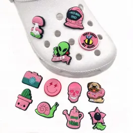przypinki-do-crocs-pink-rozowy-do-butow-telefonu-torby-zestaw-12-szt