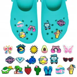 przypinki-do-crocs-lato-summer-do-butow-telefonu-torby-zestaw-19-szt