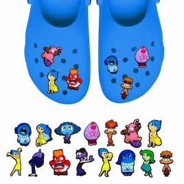 przypinki-do-crocs-inside-out-do-butow-telefonu-torby-zestaw-15-szt