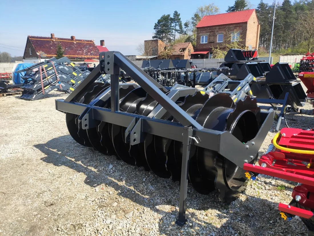 wal-pryzmowy-metal-technik-stan-nowy