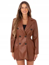 marynarka-damska-skorzana-casualowa-z-marszczeniem-w-talii