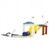 parking-policja-mega-creative-481582-wiek-dziecka-3-lata