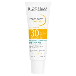 bioderma-photoderm-akn-krem-matujacy-niedoskonalosci-twarzy-z-filtrem-30spf