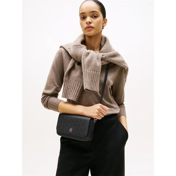 icon-marka-tommy-hilfiger-kod-producenta-aw0aw18002bds