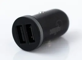 ladowarka-samochodowa-call-me-ca01-2-1a-czarna