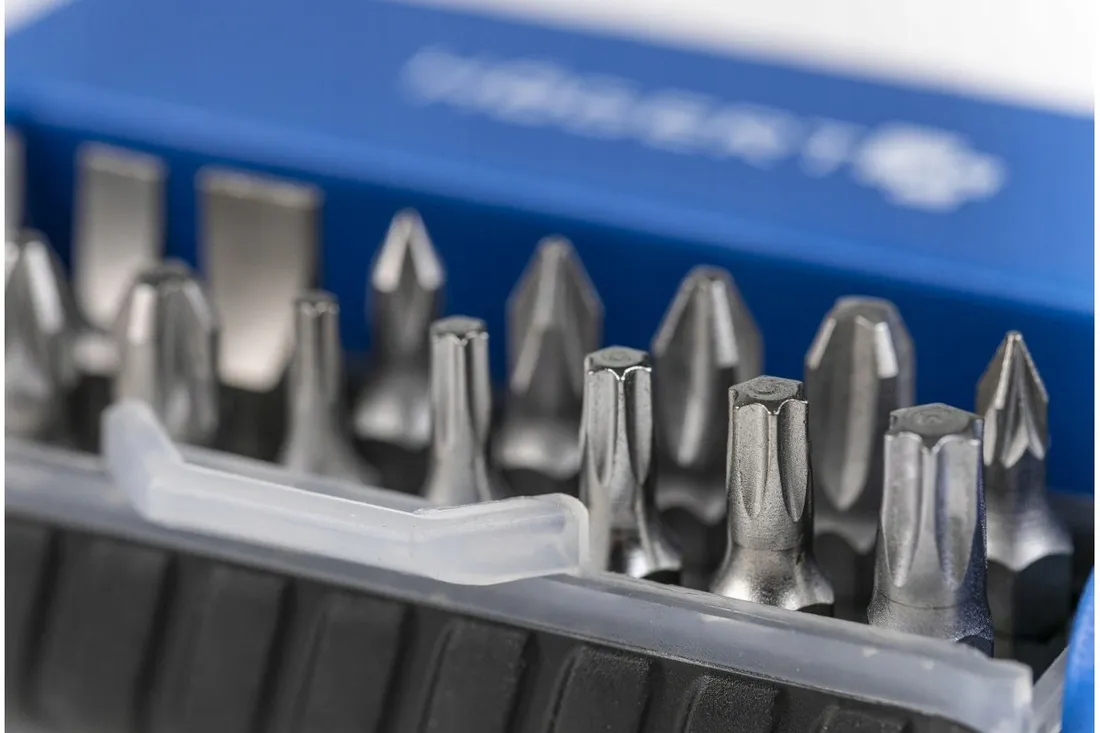 zestaw-bitow-hoegert-technik-ht1s401-17-el