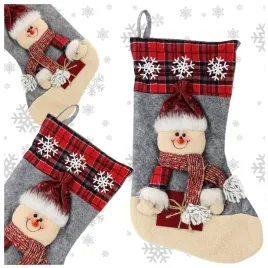 duza-skarpeta-na-prezenty-kominek-dekoracja-swiateczna-bozonarodzeniowa-3d