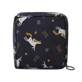 kosmetyczka-damska-saszetka-na-podpaski-kosmetyki-etui-podrozne-do-walizki