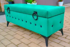 duza-otwierana-pufa-z-czarnymi-dodatkami-100x40